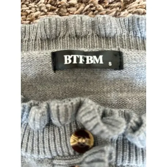 BTFBM Women’s Gray Knit Pullover Ruffle Button Sweater Size S - Picture 3 of 9